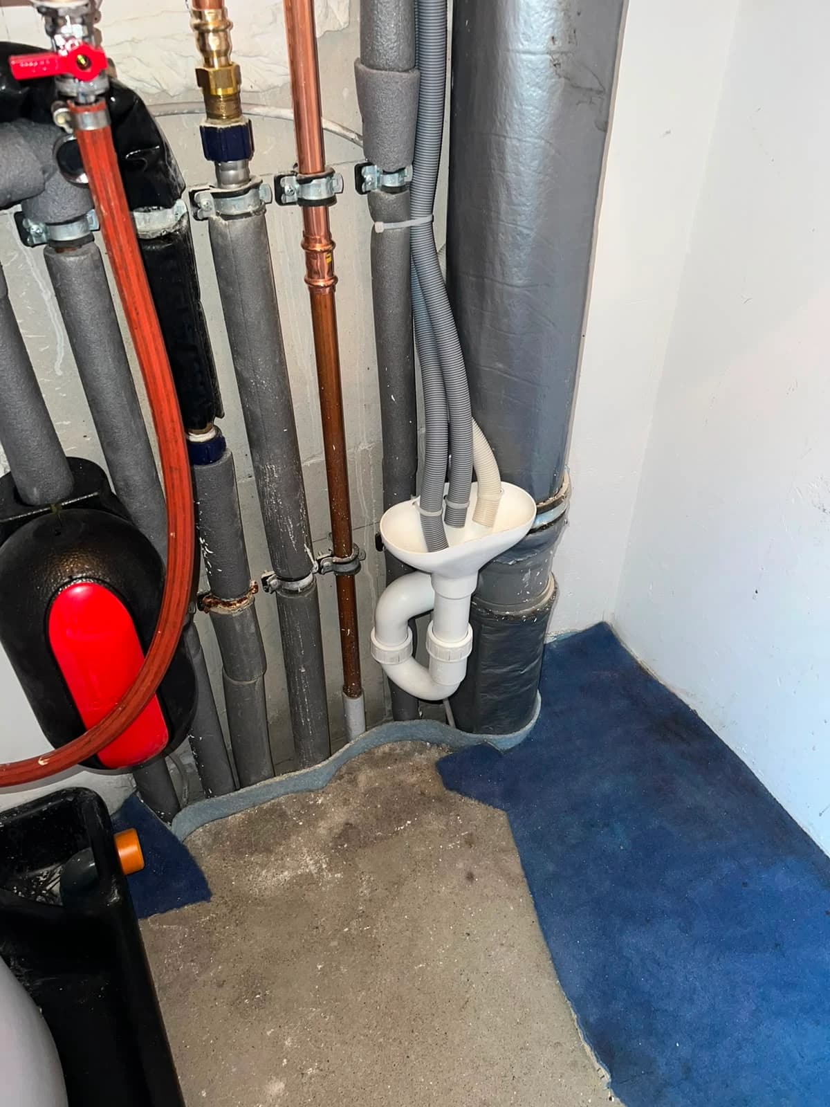Sanitär- & Rohrinstallation – Bild 1 von 7